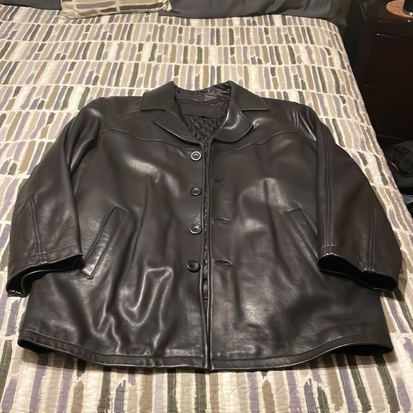 Leather coat with removable quilt liner